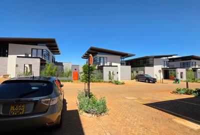 4 Bed Townhouse with En Suite at New Runda. - 2
