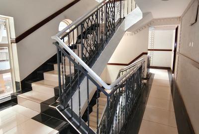 1 Bed Apartment with Gym in Westlands Area - 2