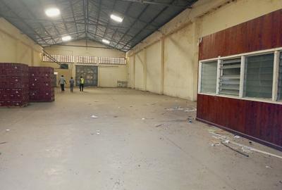 8,000 m² Warehouse with Parking at Ganjoni - 3