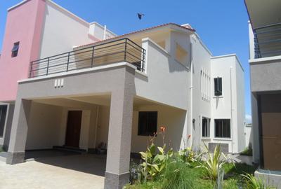 4 Bed Townhouse with En Suite at Nyali