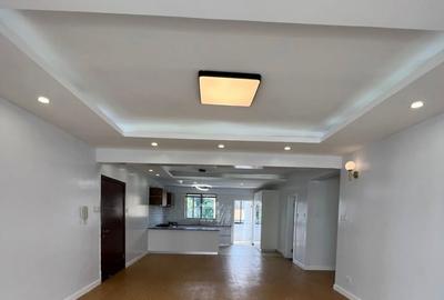 4 Bed Apartment with En Suite at Hatheru Road - 4