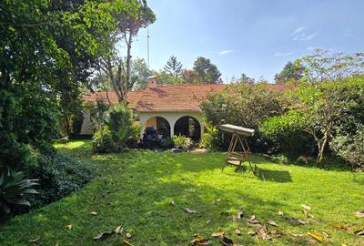 4 Bed House with En Suite at Loresho Road