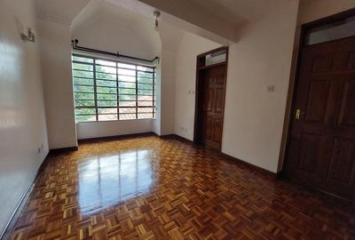 5 Bed Townhouse with En Suite at Lavington