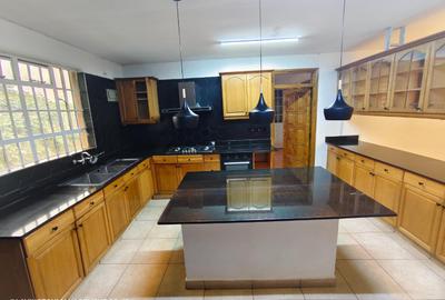 4 Bed Apartment with En Suite at Lavington Green - 3