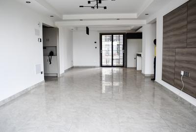 3 Bed Apartment with En Suite at N - 2