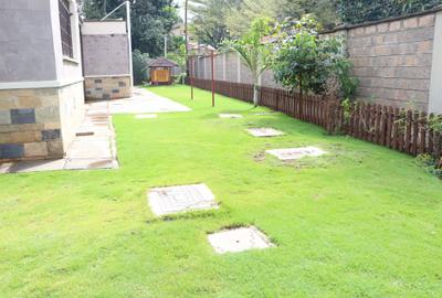 5 Bed Villa with En Suite in Runda - 4