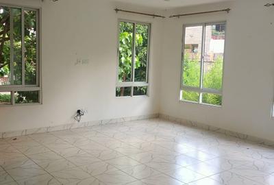 4 Bed Townhouse with En Suite in Spring Valley