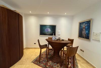 5 Bed Villa with En Suite in Runda - 3