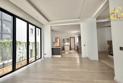 5 Bed Villa with En Suite in Lavington