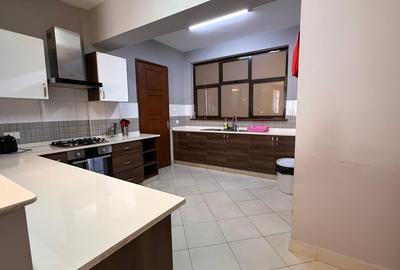 Furnished 2 Bed Apartment with En Suite in Westlands Area