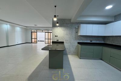 3 Bed Apartment with En Suite in General Mathenge