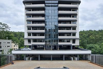 3 Bed Apartment with En Suite in Spring Valley