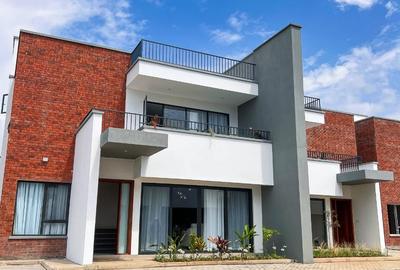 4 Bed Villa with En Suite in Langata