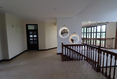 6 Bed Townhouse with En Suite in Karen - 4