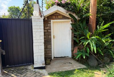 4 Bed House with En Suite at Lakeview Estate - 2