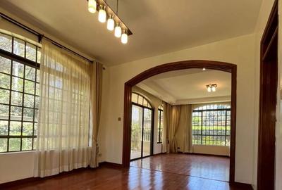 5 Bed House with En Suite in Lavington