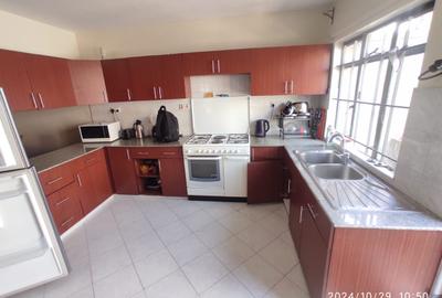 4 Bed Townhouse with En Suite in Kilimani