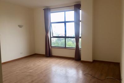 3 Bed Apartment with En Suite in Westlands Area - 4