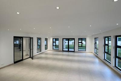 6 Bed House with En Suite in Runda - 3