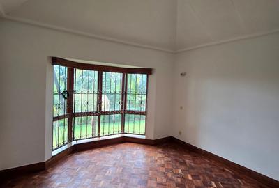 5 Bed Townhouse with En Suite in Runda - 3