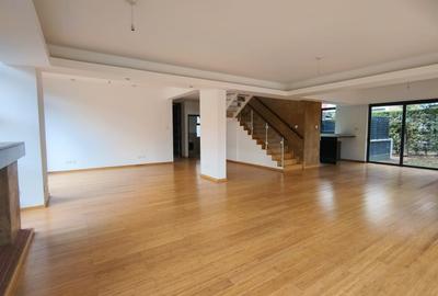 3 Bed Apartment with En Suite in Kiambu Road - 4