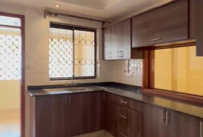 3 Bed Apartment with En Suite at Valley Arcade - 2