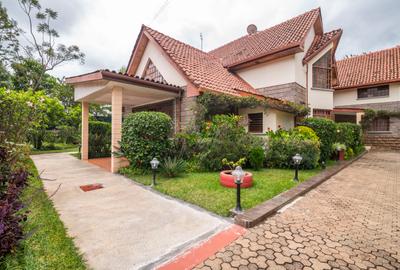 5 Bed House with En Suite at Mimosa Drive