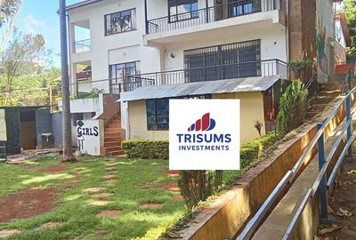 7 Bed House with En Suite at Pqpq+5Mc