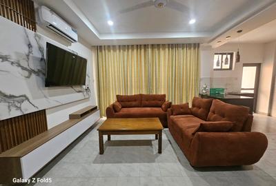 Serviced 2 Bed Apartment with En Suite at 1St Avanue - 4