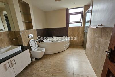3 Bed Apartment with En Suite in Riverside - 3
