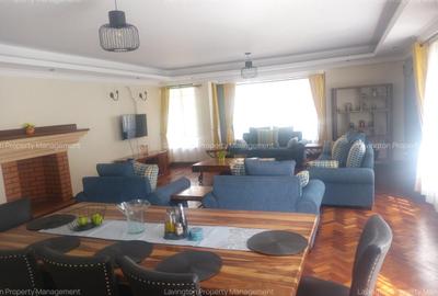 5 Bed Townhouse with En Suite at Lavington - 2