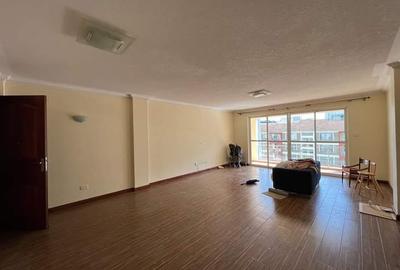 3 Bed Apartment with En Suite in Riverside - 2