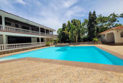 4 Bed Townhouse with En Suite at Greenwood Drive