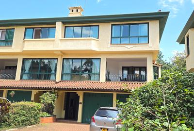 4 Bed Townhouse with En Suite at Grovelia Grove
