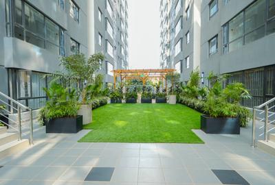 2 Bed Apartment with En Suite in Lavington