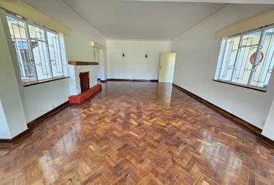 6 Bed House with En Suite in Rosslyn - 3
