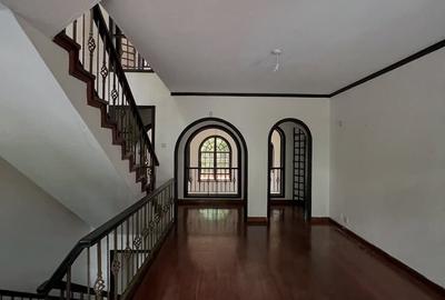 4 Bed Townhouse with En Suite at Riverside Drive - 3