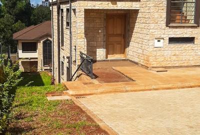 5 Bed Townhouse with Staff Quarters at Edenville