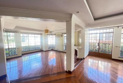 5 Bed Townhouse with En Suite in Lavington - 4