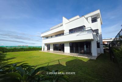 5 Bed House with Garden in Tatu City