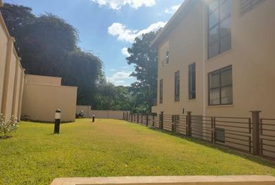 5 Bed Townhouse with En Suite at Lavington Green - 2