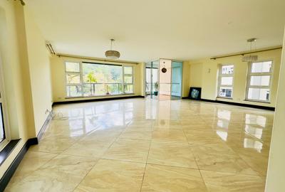 4 Bed Apartment with En Suite in General Mathenge - 2