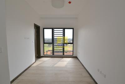 1 Bed Apartment with Swimming Pool in Rosslyn