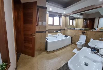 5 Bed Villa with En Suite at Lavington