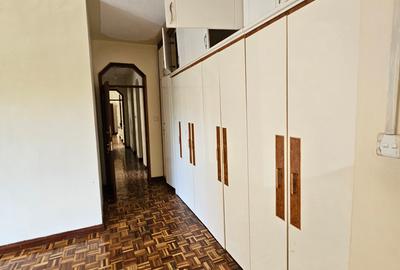 4 Bed Apartment with En Suite at Riverside