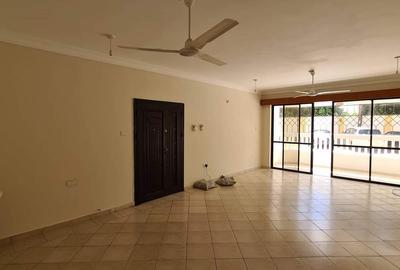 3 Bed Apartment with En Suite at Jamhuri Road