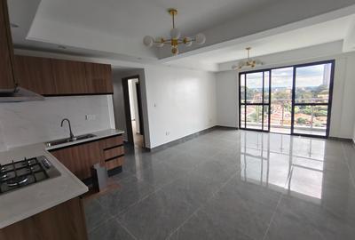 2 Bed Apartment with Gym in Riverside