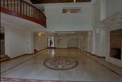4 Bed Townhouse with En Suite at Lavington - 3