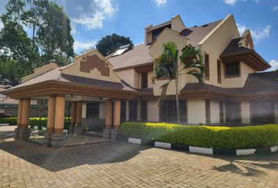 5 Bed House with En Suite in Runda