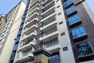 3 Bed Apartment with En Suite in Kilimani - 4